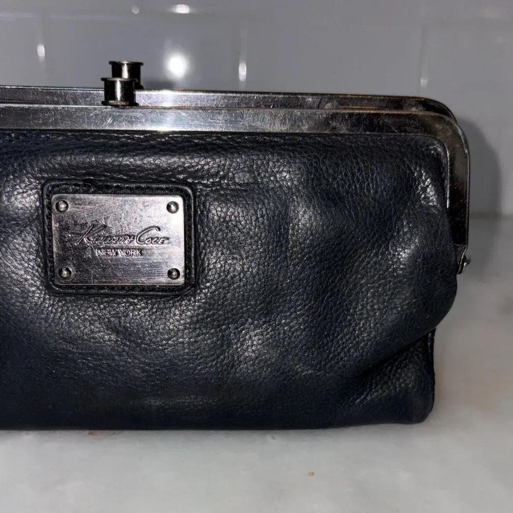 Kenneth Cole New York Kiss Lock Clutch Wallet Organizer Black Genuine Leather